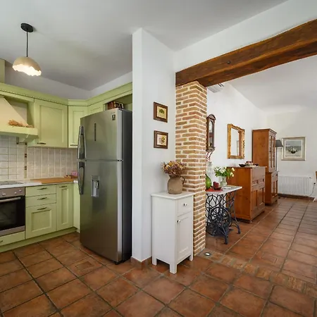 Villa Lipa For 8 Persons Near Pula With 41 M2 Heated Pool, Beautiful Garden, Sauna & Kids Playground